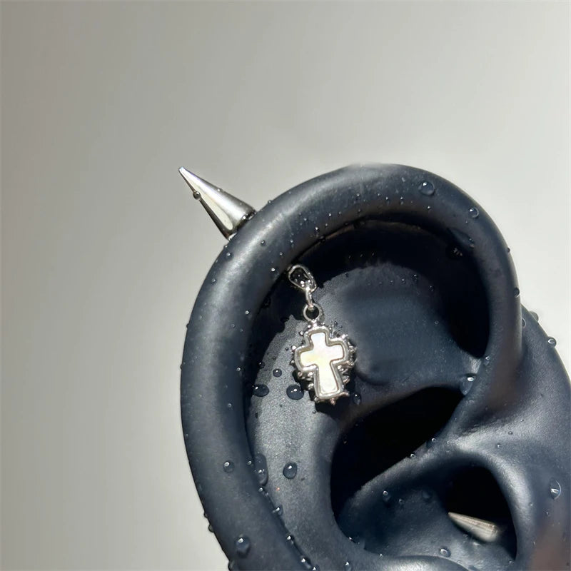 Crown Pearl Cartilage Spiral Earring