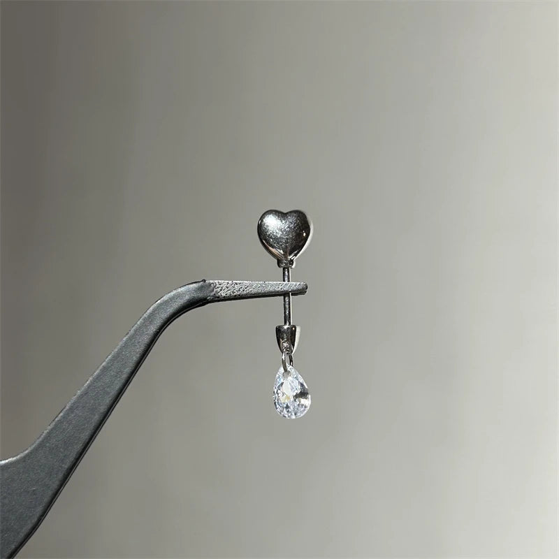 Thorned Heart Titanium Cartilage Stud