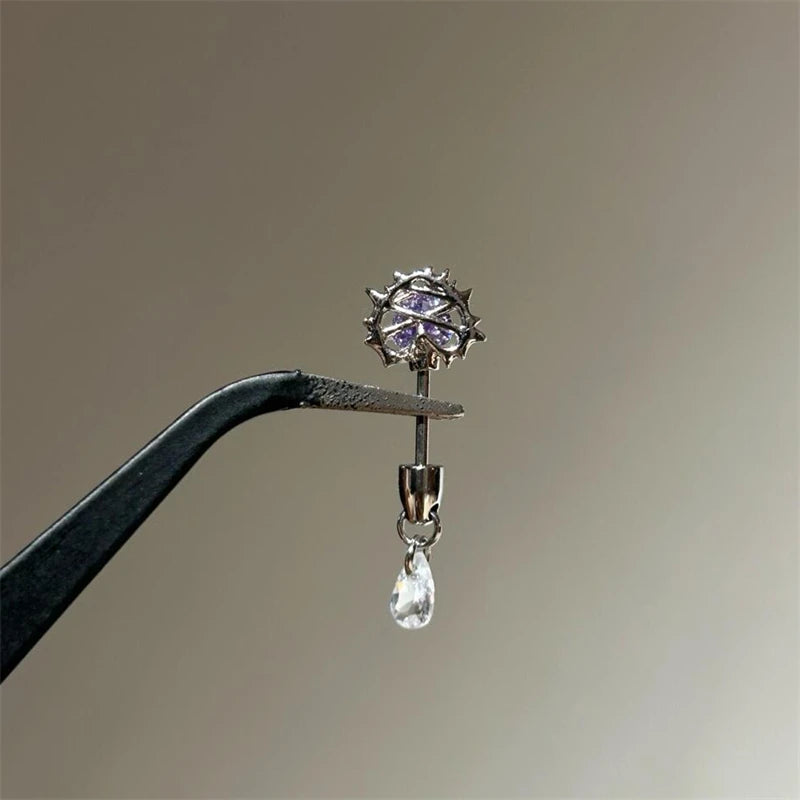 Thorned Heart Titanium Cartilage Stud