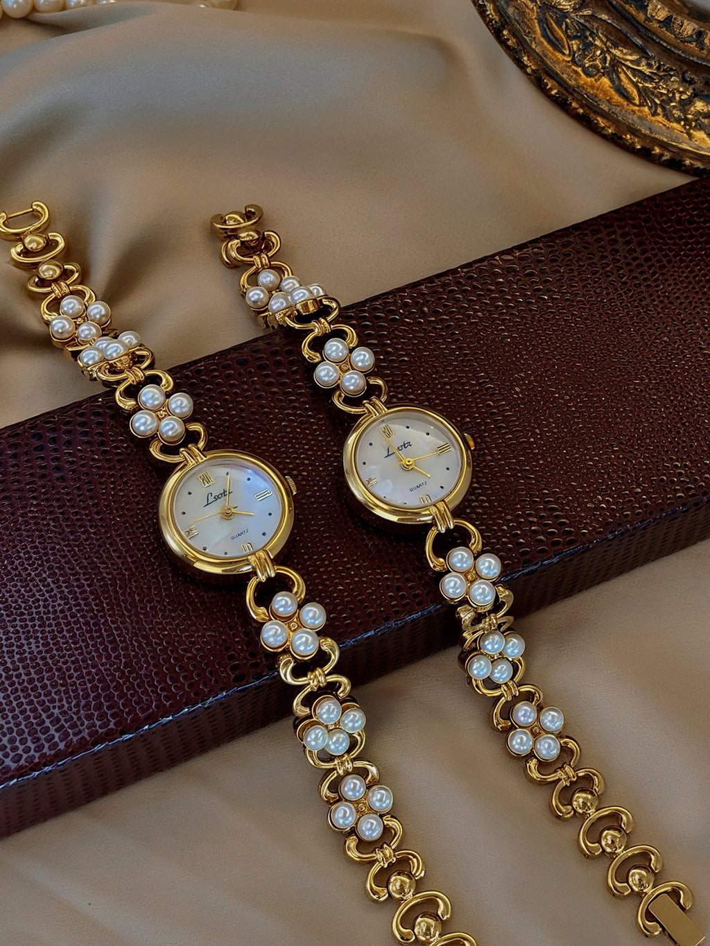 Gold Pearl Dial Women’s Watch, Retro Round Quartz