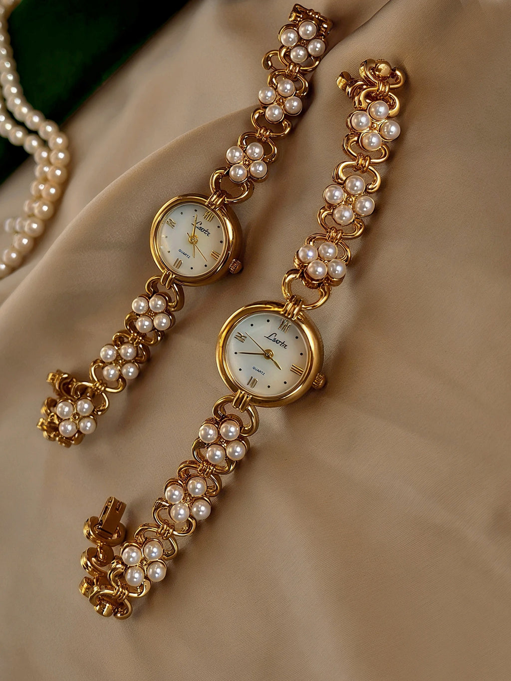 Gold Pearl Dial Women’s Watch, Retro Round Quartz