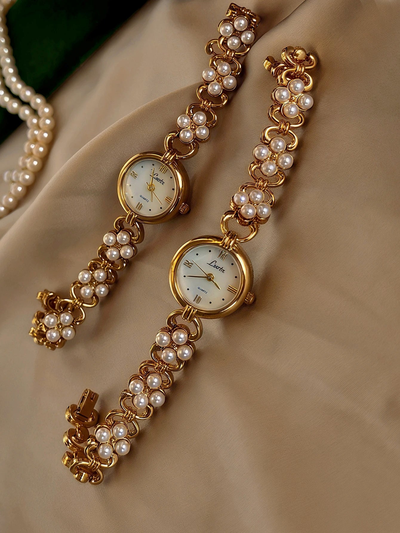 Gold Pearl Dial Women’s Watch, Retro Round Quartz